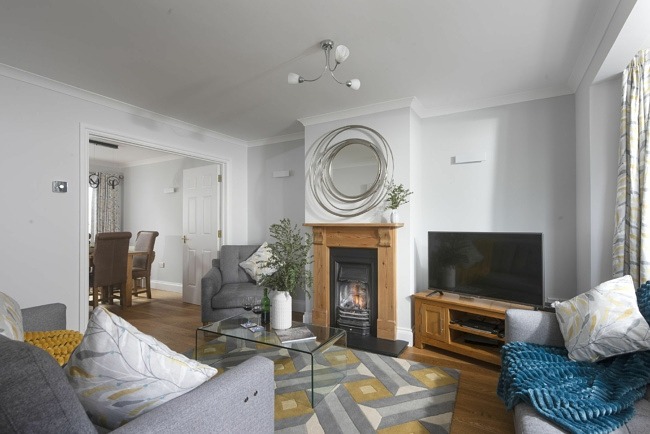 Sofas, Fireplace, Tv-7 Wheal Ayr