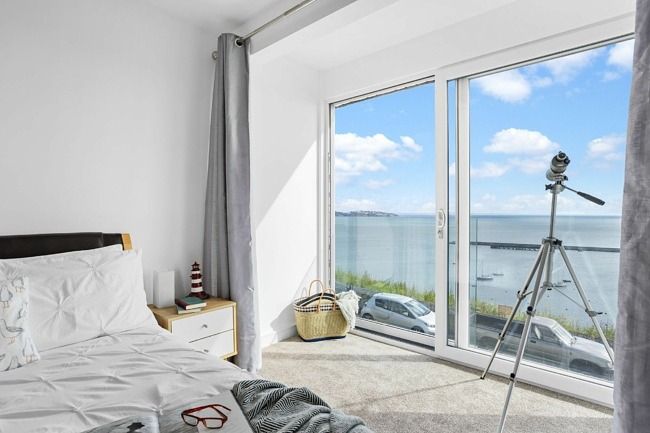  Lighthouse View