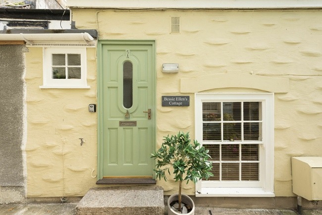 Outside Bessie Ellen's Cottage