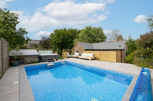 Pool heated part of the year, poolside sofas, hot tub  - The Granary 