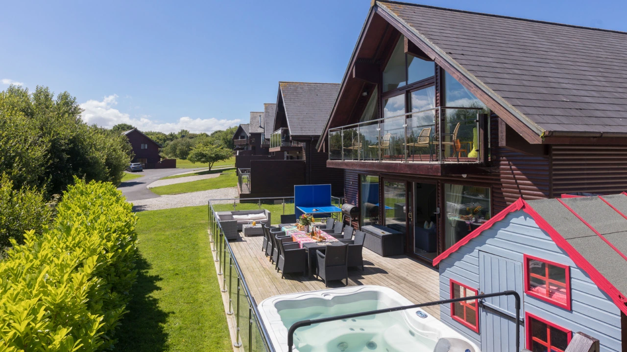 Retallack lodges, cornwall