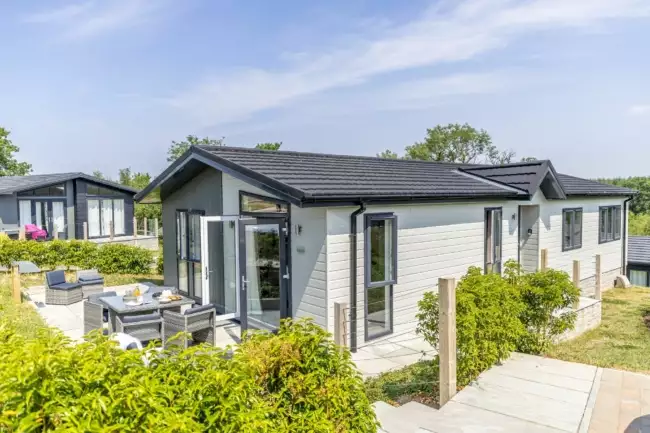 Rose Lodge Exterior * Free parking next to the lodge - Rose Lodge